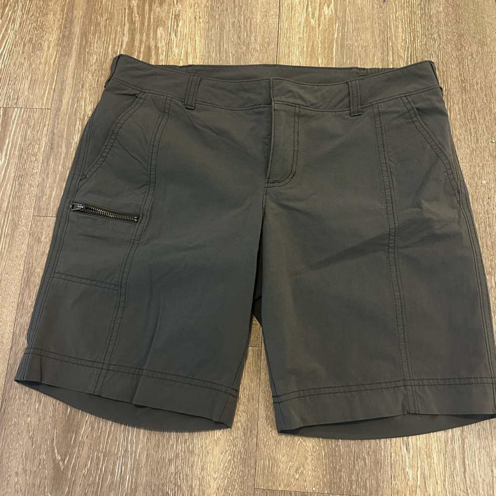 Athleta Palisade Shorts - Picture 2 of 4